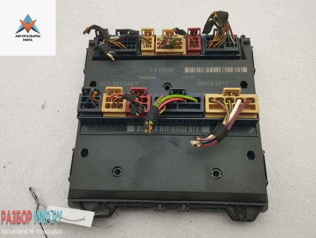 блок комфорта Skoda Fabia 2 поколение (5J) 2009, 1.2 л., бензин, МКПП, серый, хетчбэк 5 дв., 6Q1937049F - фото №1