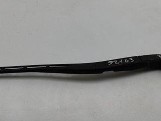 Щеткодержатель (поводок стеклоочистителя) передний Audi A4 B6 2001, 2.0 л., бензин, МКПП, серый, универсал