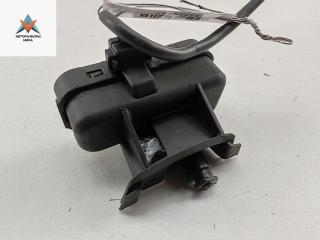 замок лючка топливного бака Volkswagen Golf 6 поколение 2010, 1.6 л., дизель, МКПП, серый, универсал, 5N0810773D