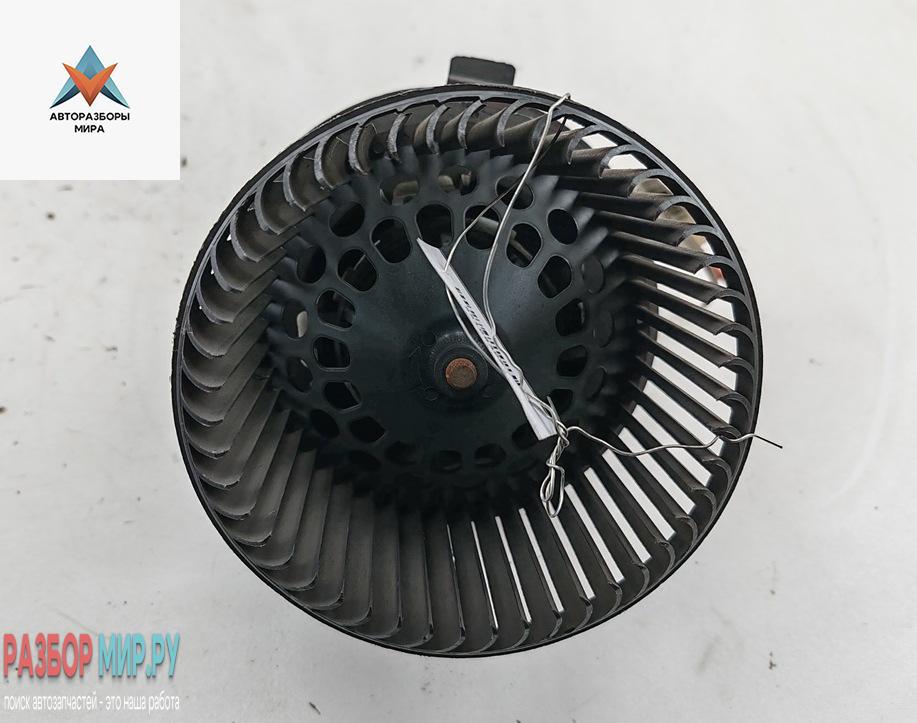 моторчик печки Peugeot 207 1 поколение 2008, 1.6 л., дизель, МКПП, белый, универсал, NN102992 - фото №1