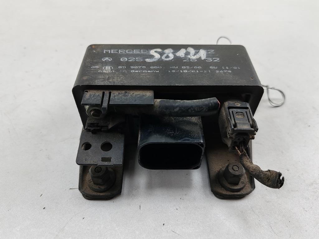 реле накала свечей Mercedes-Benz C W203 2002, 2.2 л., дизель, АКПП, серый, седан, 0255452832