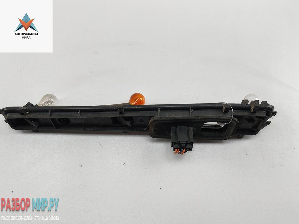 панель заднего левого фонаря Ford Fusion 1 поколение 2002, 1.6 л., i, бензин, МКПП, серый, хетчбэк 5 дв., 2S6113N004AD - фото №1