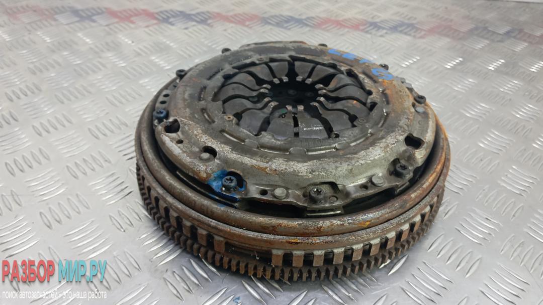 маховик Renault Megane 3 поколение 2011, 1.5 л., дизель, МКПП, хетчбэк 5 дв. - фото №1