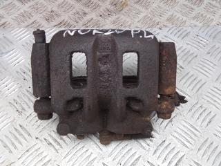 суппорт передний левый Mitsubishi Pajero 3 поколение 2001, 3.2 л., дизель, МКПП, внедорожник 5 дв.