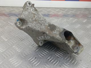 Кронштейн двигателя дизельный Skoda Superb 2 поколение 2008, 1.9 л., дизель, МКПП, седан, 8E0199305A