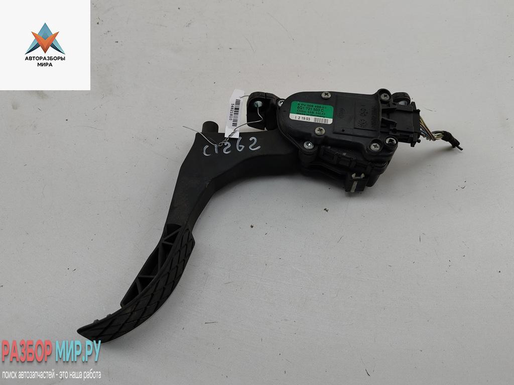 педаль Volkswagen Golf 4 поколение 2003, 1.4 л., бензин, МКПП, синий, хетчбэк 3 дв., 6Q1721503C - фото №1