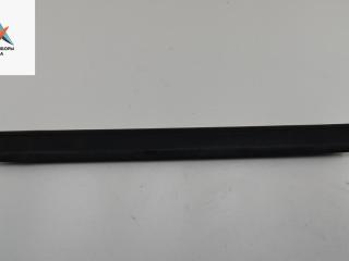 молдинг двери передней левой Audi 100 С3 [рестайлинг] 1989, 2.3 л., бензин, МКПП, серый, универсал, 443853951