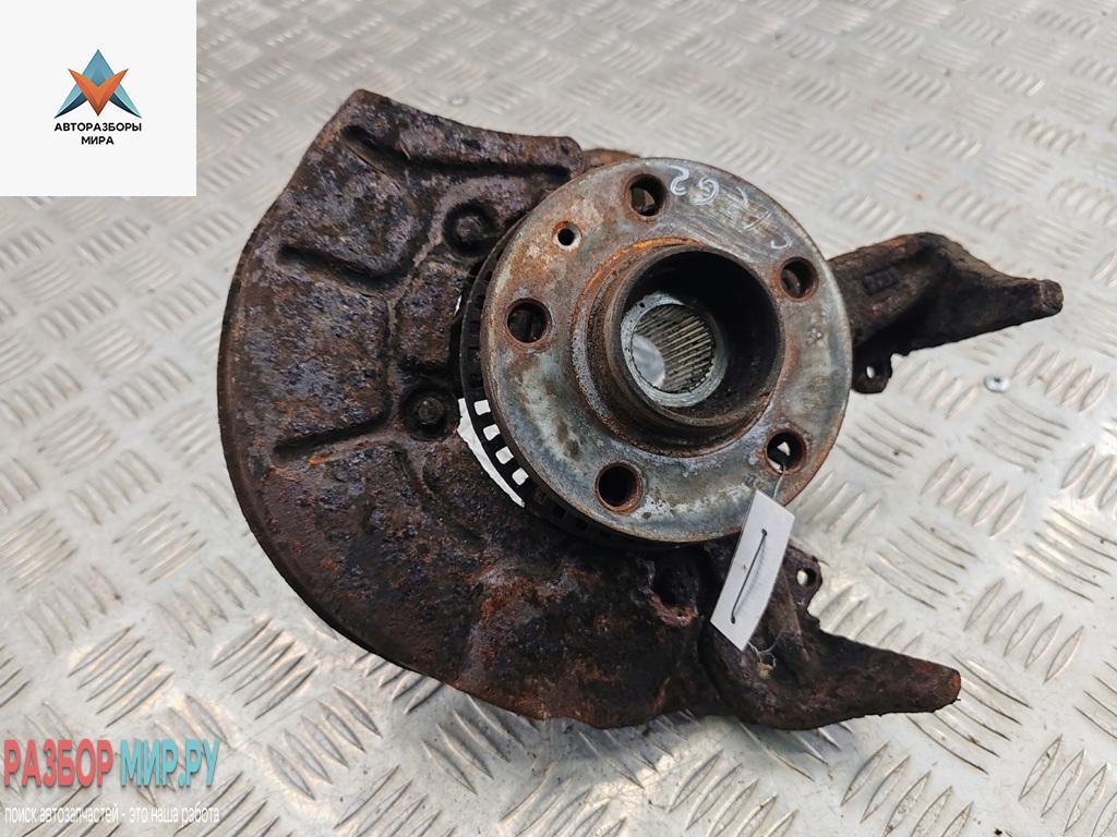 ступица передняя правая Volkswagen Golf 4 поколение 2003, 1.4 л., бензин, МКПП, синий, хетчбэк 3 дв. - фото №1