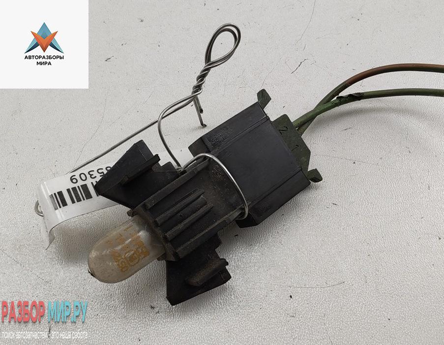 подсветка номера Volkswagen Transporter T4 1995, 2.4 л., дизель, МКПП, серый, микроавтобус - фото №1