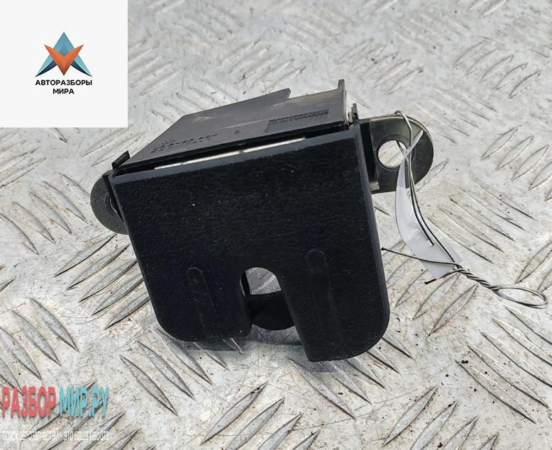 замок багажника Volkswagen Touran 1 поколение 2003, минивэн, 1T0827505H - фото №1