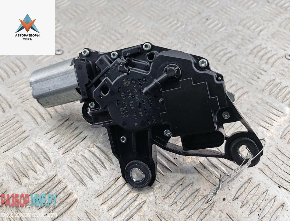 Двигатель стеклоочистителя заднего (моторчик дворников) Volkswagen Touran 1 поколение 2003, 1.6 л., бензин, МКПП, синий, минивэн, 1T0955711A - фото №1