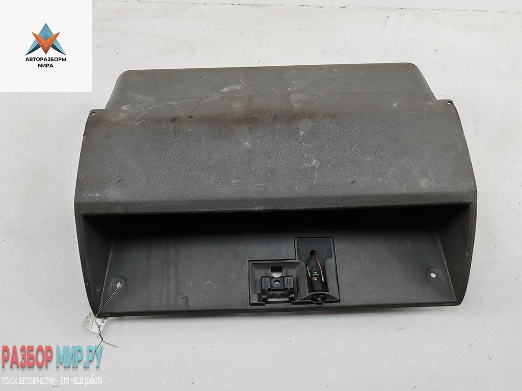 бардачок Volkswagen Transporter T4 1997, 1.9 л., дизель, МКПП, белый, микроавтобус, 701857101 - фото №1