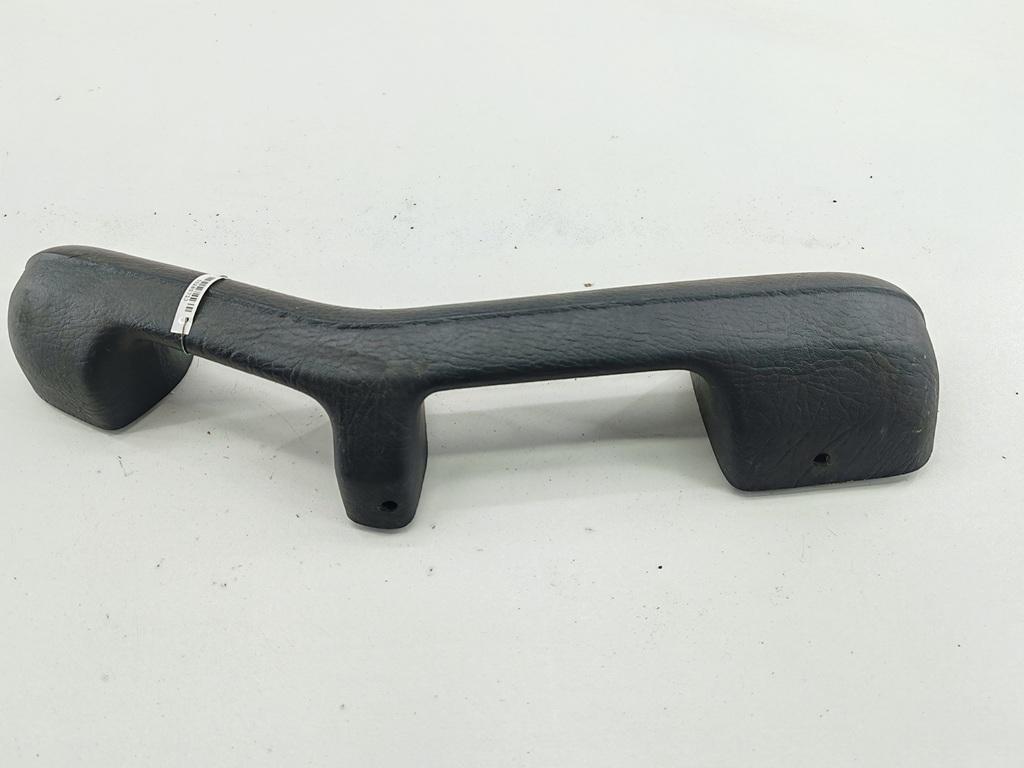 ручка внутренняя передняя правая Audi 100 C3 1989, 2.3 л., бензин, МКПП, серый, универсал, 441867172A