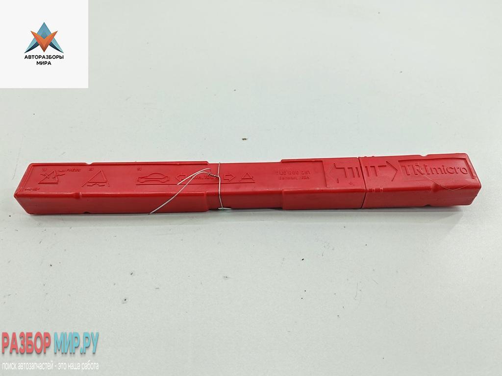 знак аварийной остановки Audi A4 B7 2006, 1.8 л., Ti, бензин, МКПП, серый, универсал, 7L0860251 - фото №1