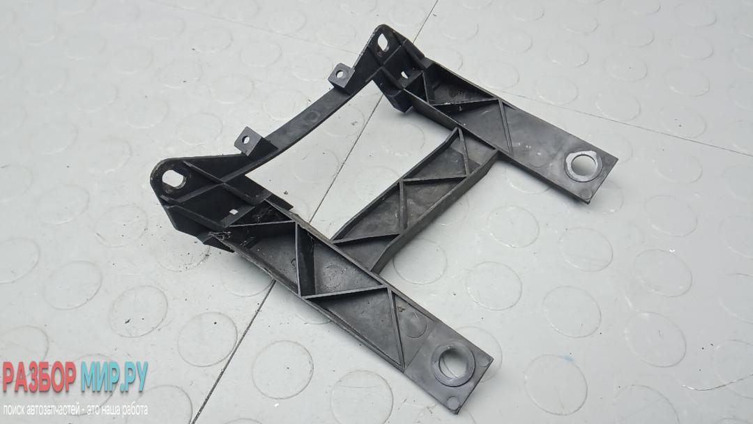 крепление фары левой Volkswagen Transporter T5 2005, 1.9 л., дизель, МКПП, микроавтобус, 1301329421 - фото №1