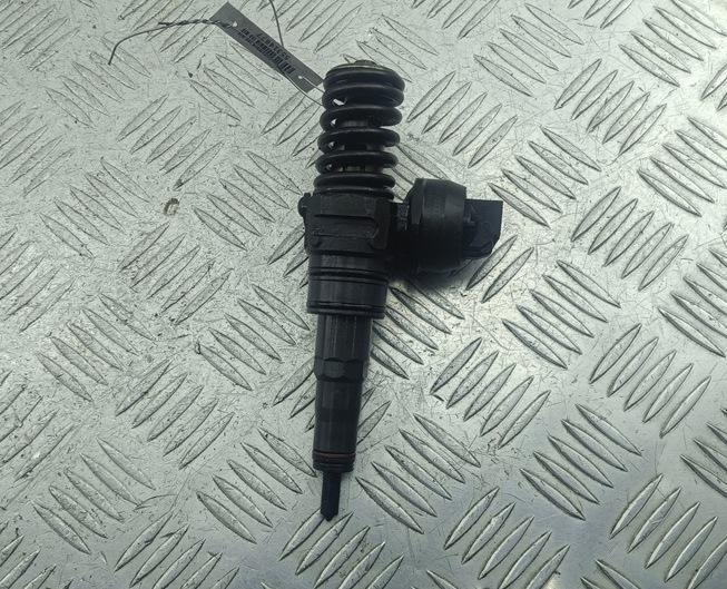 форсунка Volkswagen Passat B6 2007, 2.0 л., дизель, АКПП, серый, универсал, 038130073BQ, 0414720312