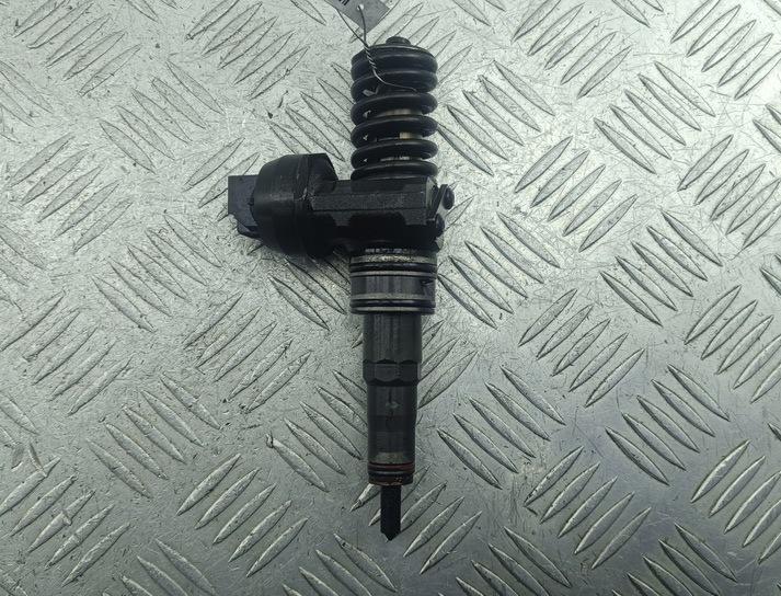 форсунка Volkswagen Passat B6 2007, 2.0 л., дизель, АКПП, серый, универсал, 038130073BQ, 0414720312