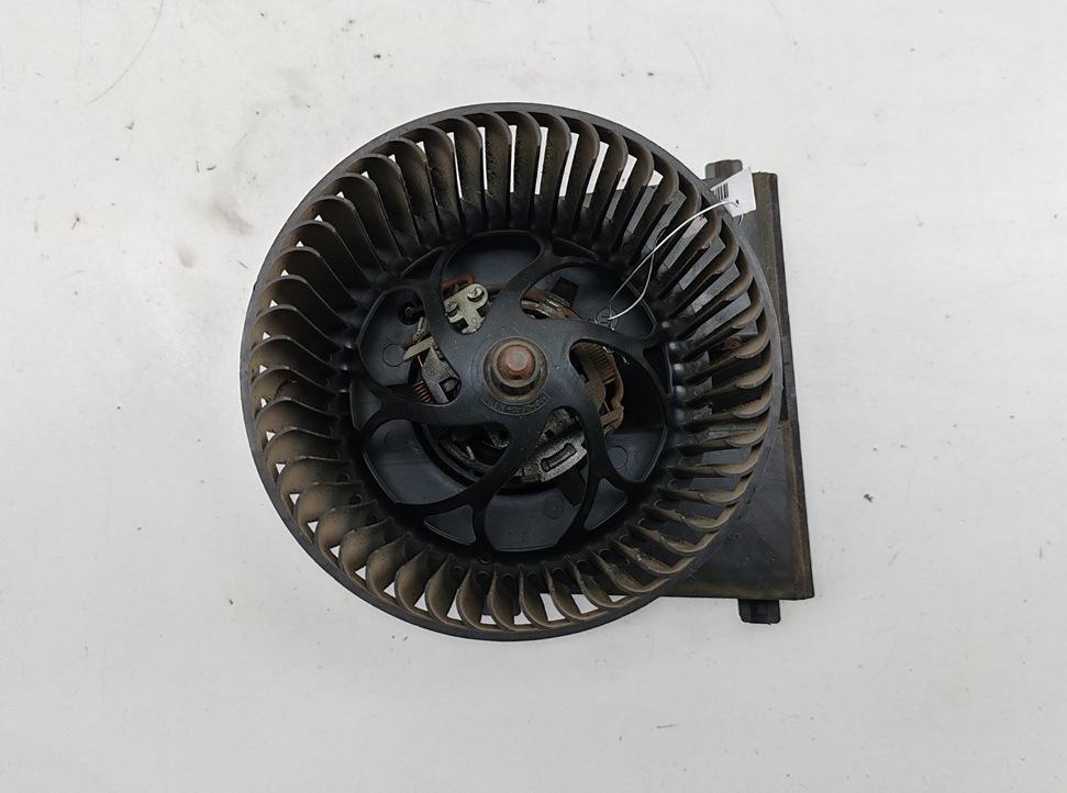 моторчик печки Volkswagen Bora 1999, 1.6 л., бензин, МКПП, чёрный, универсал, 1J18190121A