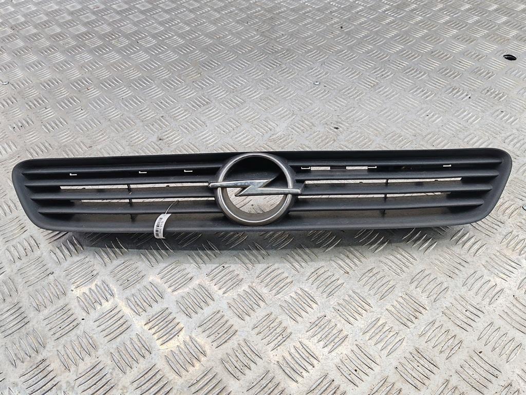 решетка радиатора Opel Astra G 2001, серый, универсал, 90588120 - фото №1