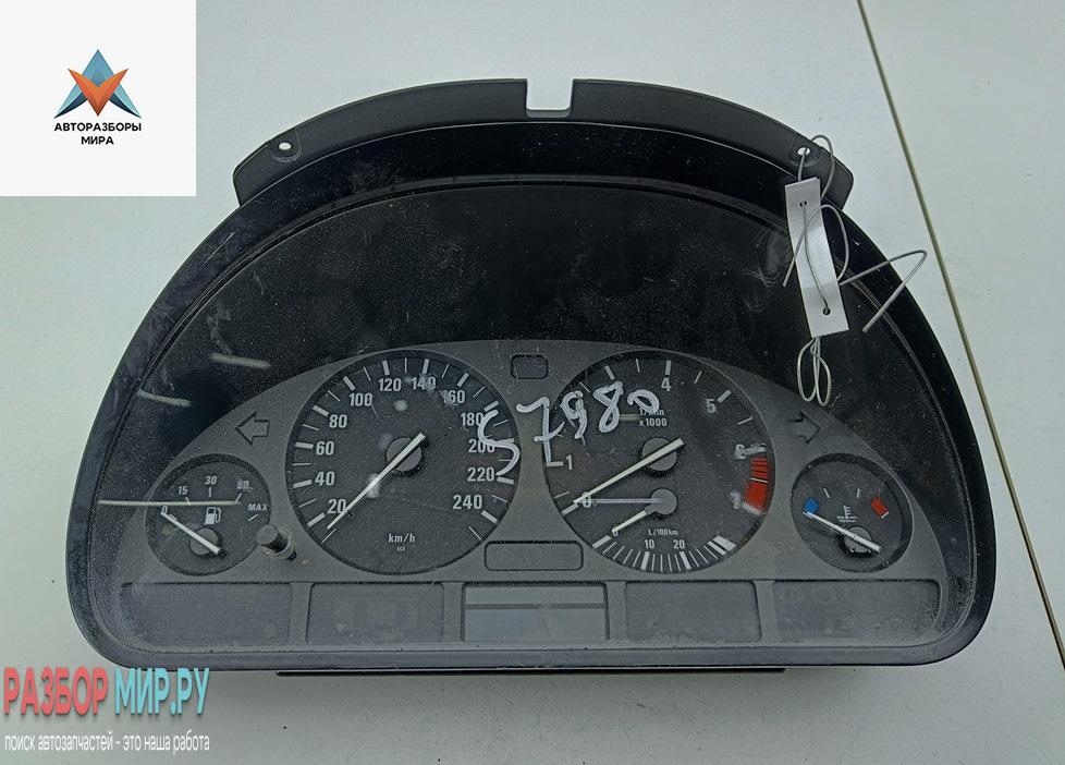 приборная панель BMW 5 серия E39 1999, 2.5 л., бензин, МКПП, серый, универсал, 4102196 - фото №1