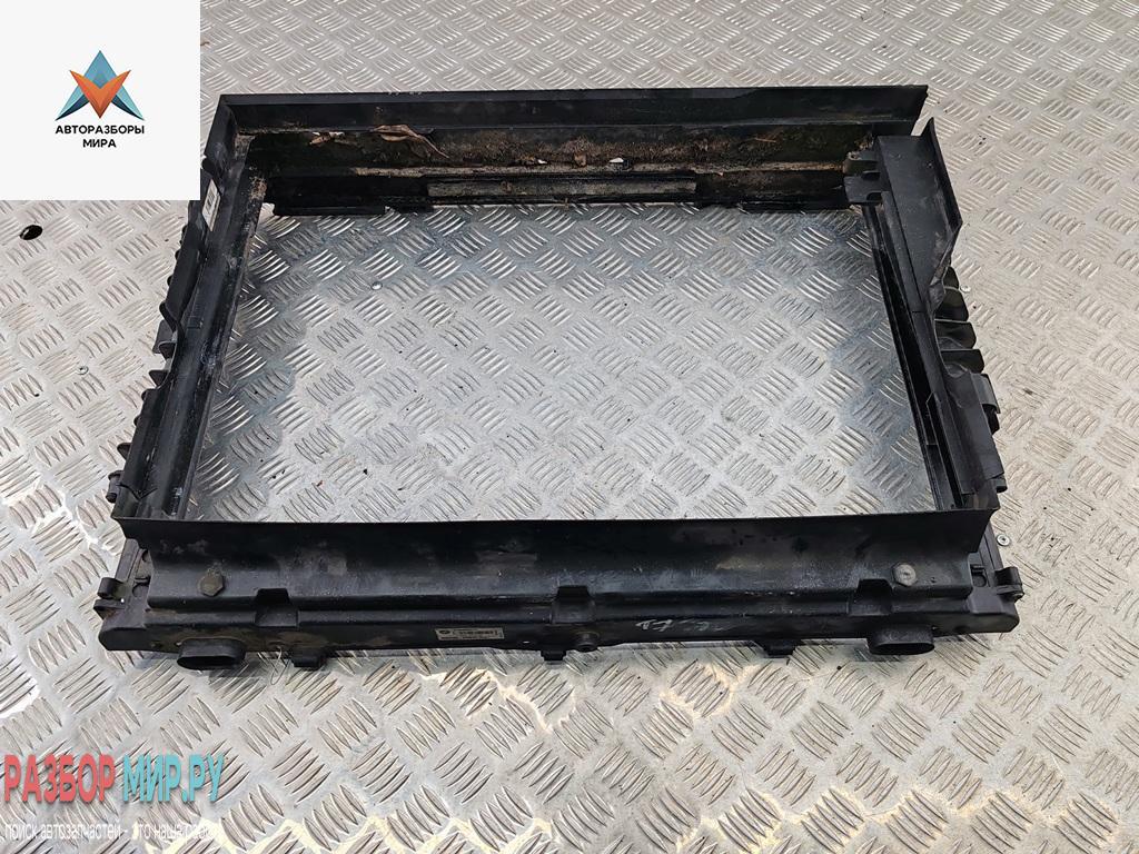 диффузор вентилятора BMW 5 серия E60/E61 2005, 2.5 л., бензин, АКПП, серый, универсал, 7548347 - фото №1