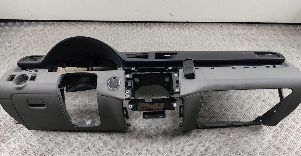 панель передняя салона (торпедо) Volkswagen Passat B6 2005, 2.0 л., дизель, МКПП, серый, универсал