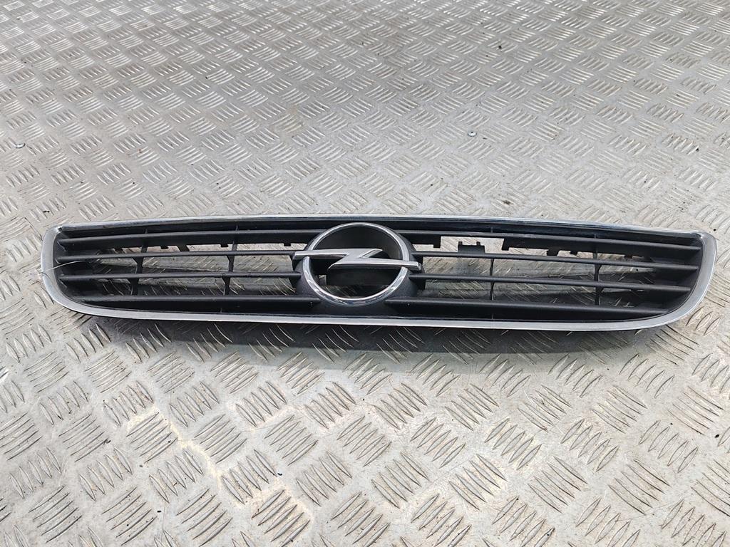 решетка радиатора Opel Zafira A 2002, синий, минивэн, 90580685