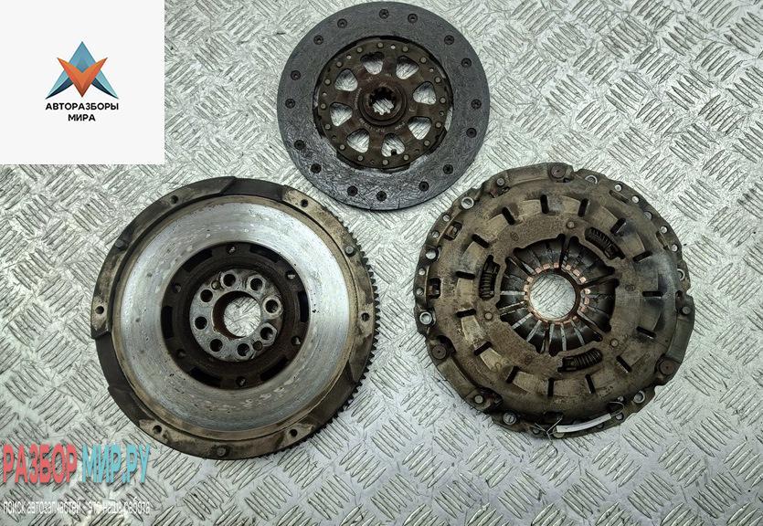 маховик BMW 5 серия E39 1999, 2.0 л., бензин, МКПП, серый, седан, 1223610 - фото №1