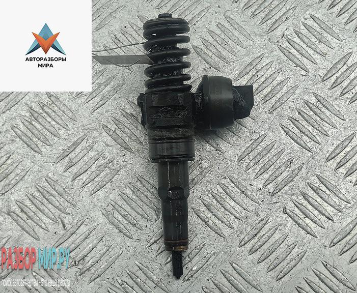 форсунка Volkswagen Passat B6 2007, 2.0 л., дизель, МКПП, чёрный, универсал, 038130073BK, 0414720306 - фото №1