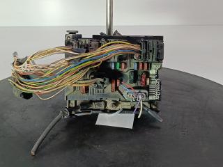 блок предохранителей Peugeot 307 1 поколение 2003, цвет, 9664055780