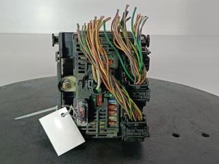 блок предохранителей Citroen C5 1 поколение [рестайлинг] 2007, цвет, 9661682980