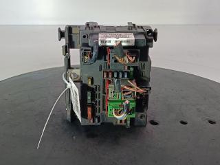 блок предохранителей Peugeot 307 1 поколение 2003, цвет, 9650664080