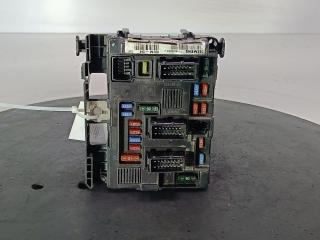 блок предохранителей Peugeot 307 1 поколение 2003, цвет, 9643498780