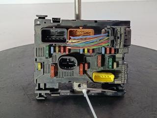 блок предохранителей Citroen C4 1 поколение 2006, цвет, 9661708080