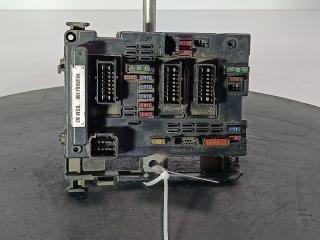 блок предохранителей Peugeot 307 1 поколение 2003, цвет, 9650664180