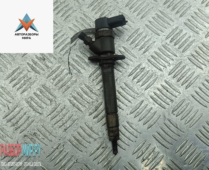 форсунка Volvo S60 1 поколение 2002, 2.4 л., дизель, МКПП, чёрный, седан, 0986435120, 31303259 - фото №1