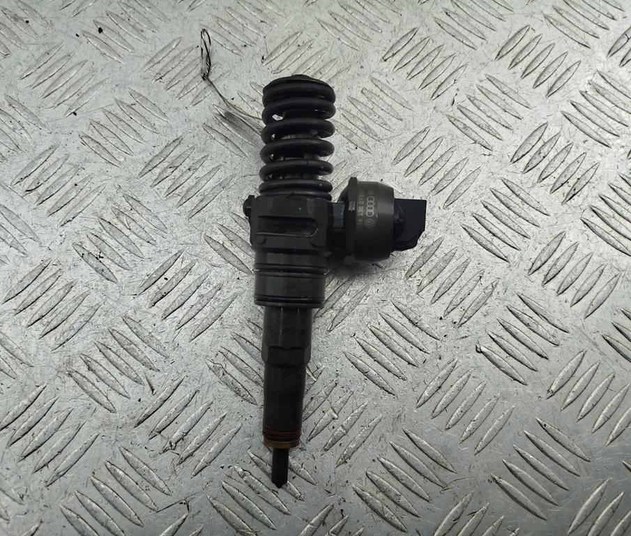 форсунка Volkswagen Passat B6 2006, 2.0 л., дизель, МКПП, синий, универсал, 038130073BQ, 0414720312 - фото №1