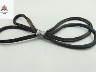 Уплотнитель крышки (двери) багажника Skoda Yeti 1 поколение 2010, 2.0 л., дизель, МКПП, коричневый, внедорожник 5 дв.