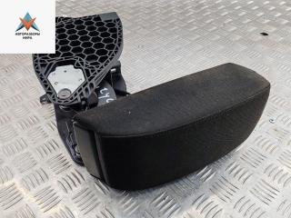 подлокотник Skoda Yeti 1 поколение 2010, 2.0 л., дизель, МКПП, коричневый, внедорожник 5 дв.