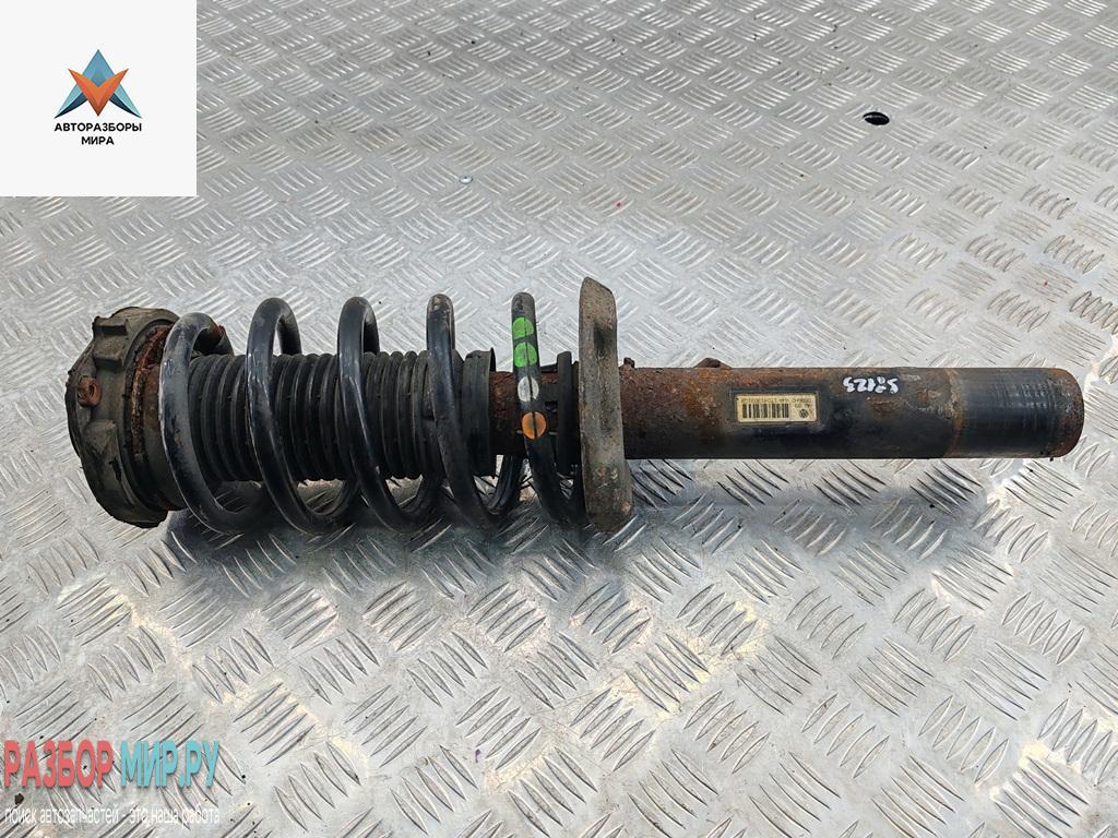 стойка передняя Volkswagen Caddy 3 поколение 2006, 1.9 л., дизель, МКПП, красный, фургон - фото №1