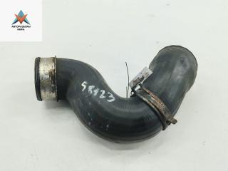 патрубок интеркулера Volkswagen Caddy 3 поколение 2006, 1.9 л., дизель, МКПП, красный, фургон