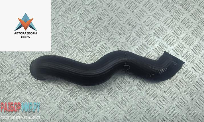 патрубок интеркулера Volvo S60 1 поколение 2002, 2.4 л., дизель, МКПП, чёрный, седан, 30645937 - фото №1