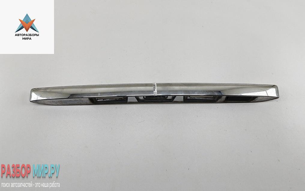 накладка подсветки номера Renault Laguna 3 поколение 2008, 2.0 л., бензин, МКПП, чёрный, универсал, 848100004R - фото №1