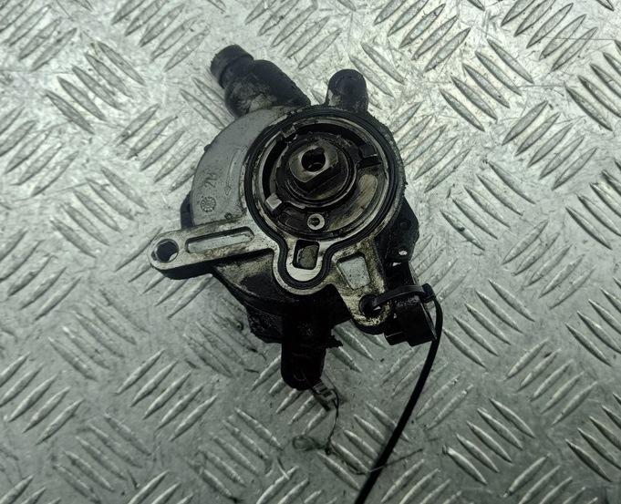 насос вакуумный Volvo S60 2002, 2.4 л., дизель, МКПП, чёрный, седан, 08658230