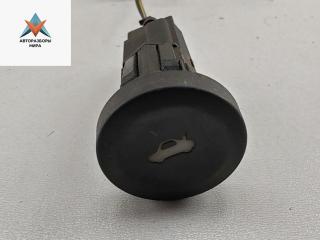 кнопка открытия багажника Ford Fusion 1 поколение [рестайлинг] 2005, 1.6 л., дизель, МКПП, синий, хетчбэк 5 дв.