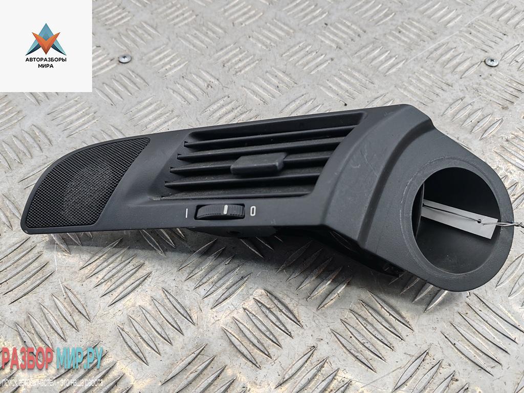 дефлектор обдува салона BMW 5 серия E39 1998, 2.5 л., бензин, АКПП, зелёный, седан, 8391173 - фото №1