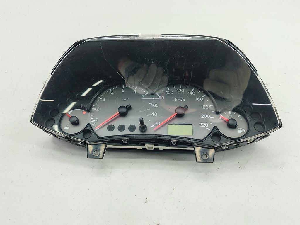 приборная панель Ford Focus I 2003, 1.8 л., бензин, МКПП, чёрный, хетчбэк 5 дв., 98AP10841BC