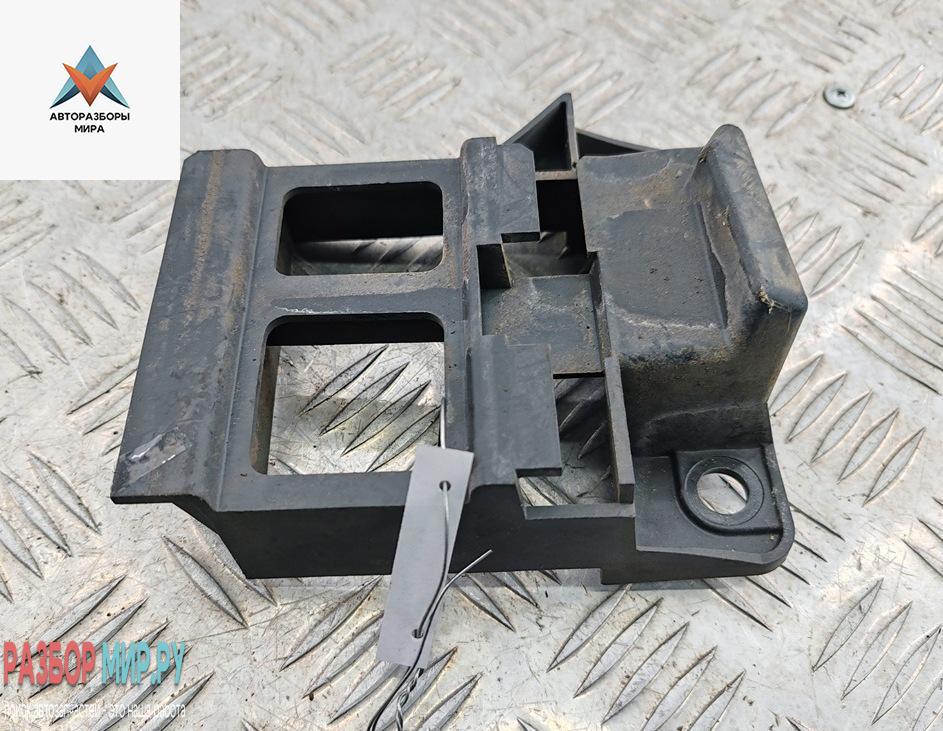 кронштейн переднего бампера Mercedes-Benz Sprinter 2 поколение (W906) 2007, 2.2 л., дизель, МКПП, синий, микроавтобус, 9068850163 - фото №1