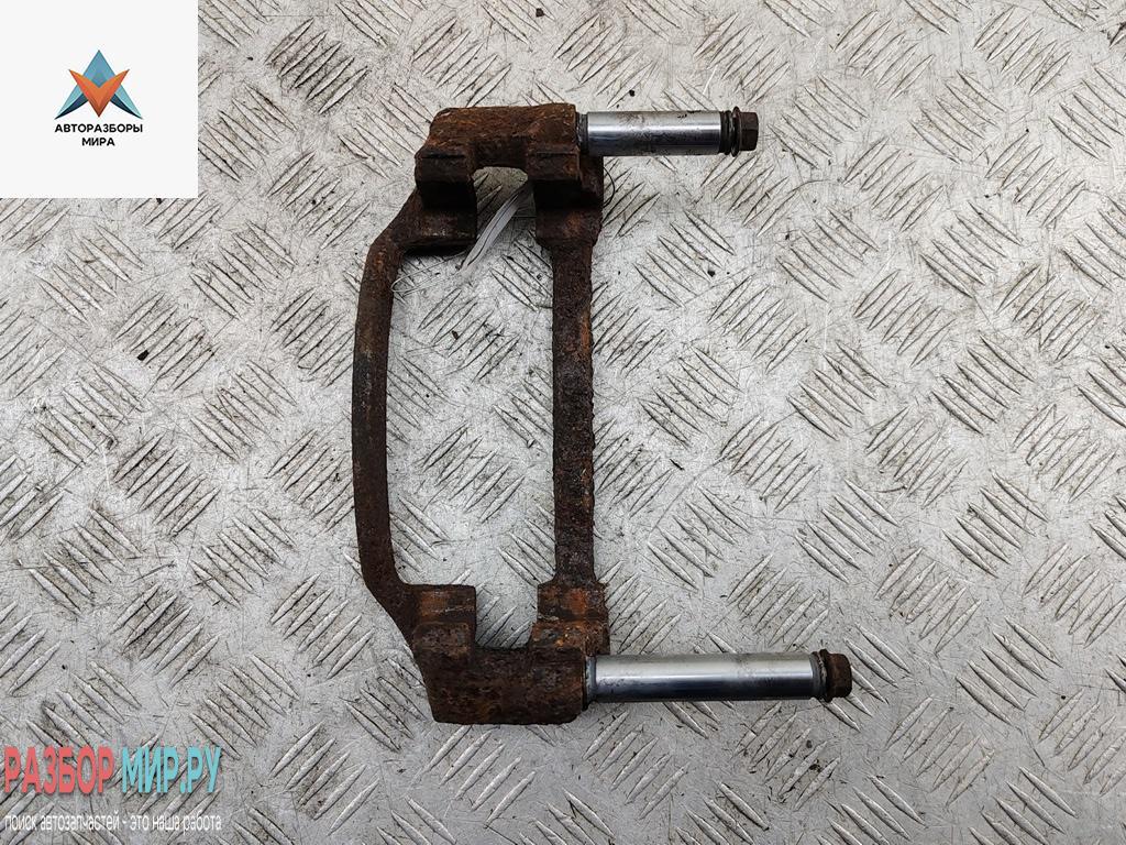 скоба суппорта Mercedes-Benz Sprinter W901-W905 2005, 2.2 л., дизель, МКПП, белый, микроавтобус - фото №1