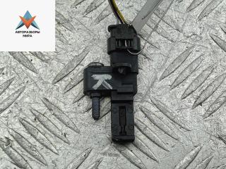 датчик коленвала Peugeot 308 T7 2009, 1.6 л., бензин, МКПП, белый, хетчбэк 5 дв., V75617538001